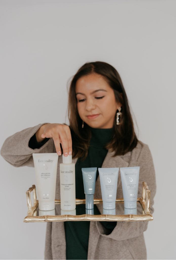 Holding tray of products